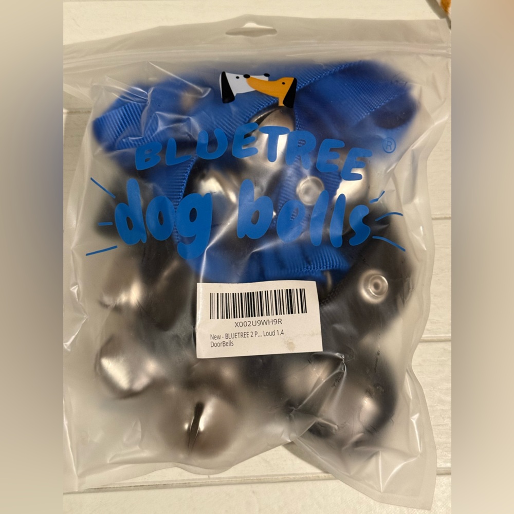 Blue‎ Tree New in Package Two Dog Bells Potty Training 
Puppy